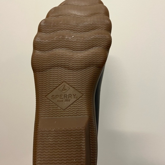 Women's Black and Brown snow Boots by Sperry since 1935 new never worn - Picture 9 of 10